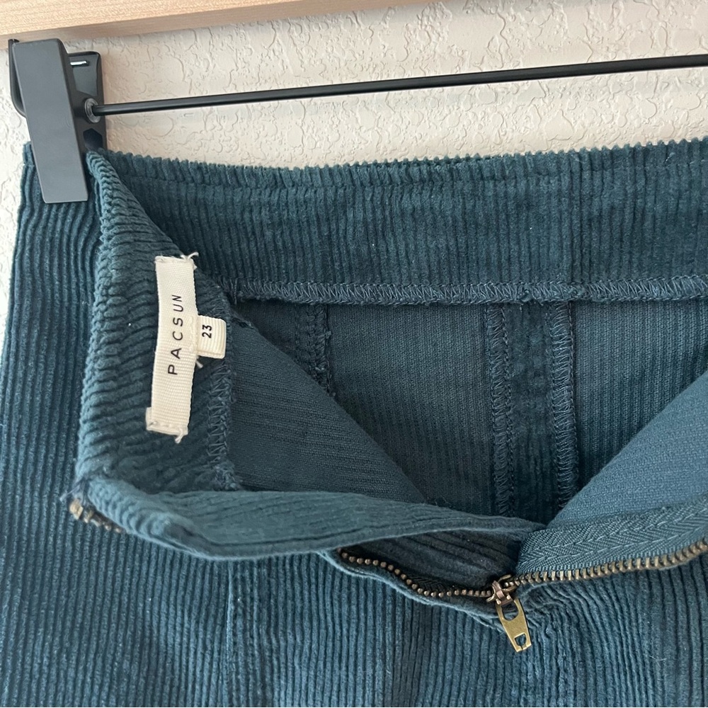 PacSun Green Corduroy Mini Skirt - Picture 3 of 3